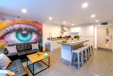 1 bed flat, Willowbank Road, Mannofield, Aberdeen, AB116AE - Image 1